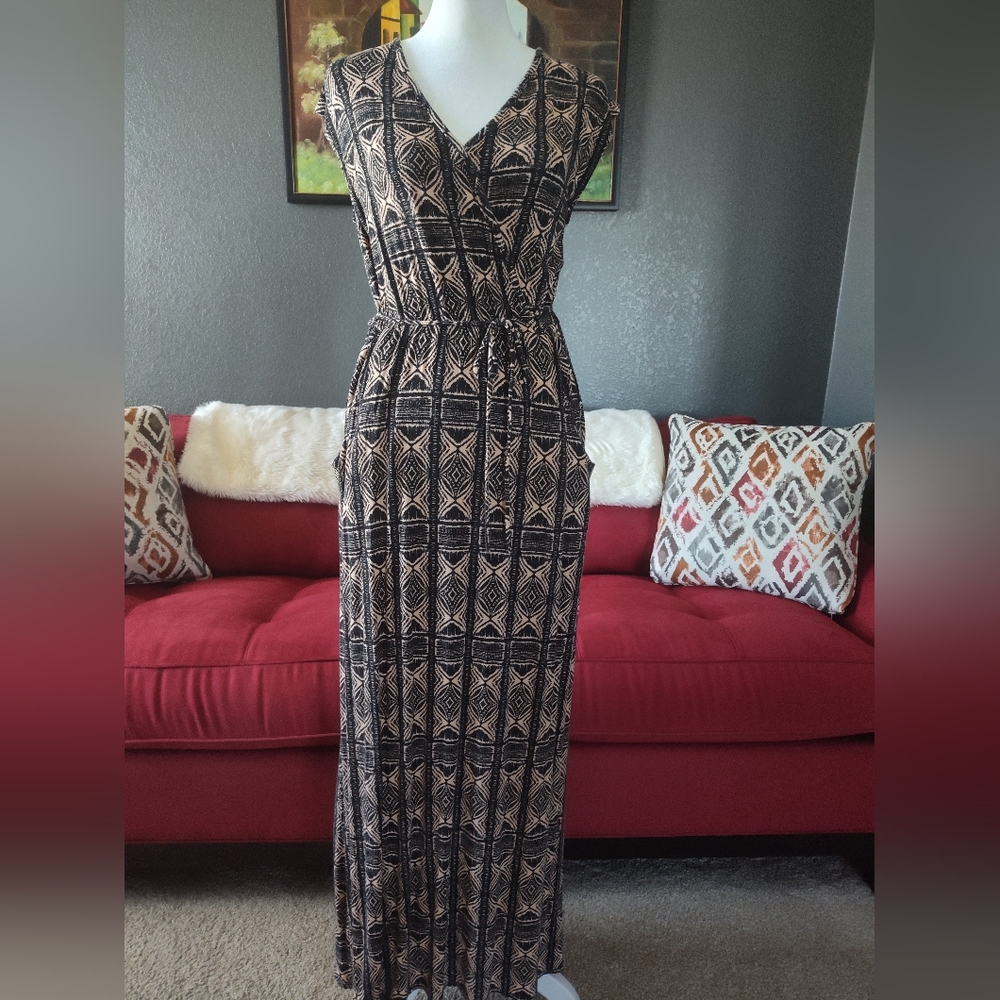 Boho Pinc dress Size S Taupe and black